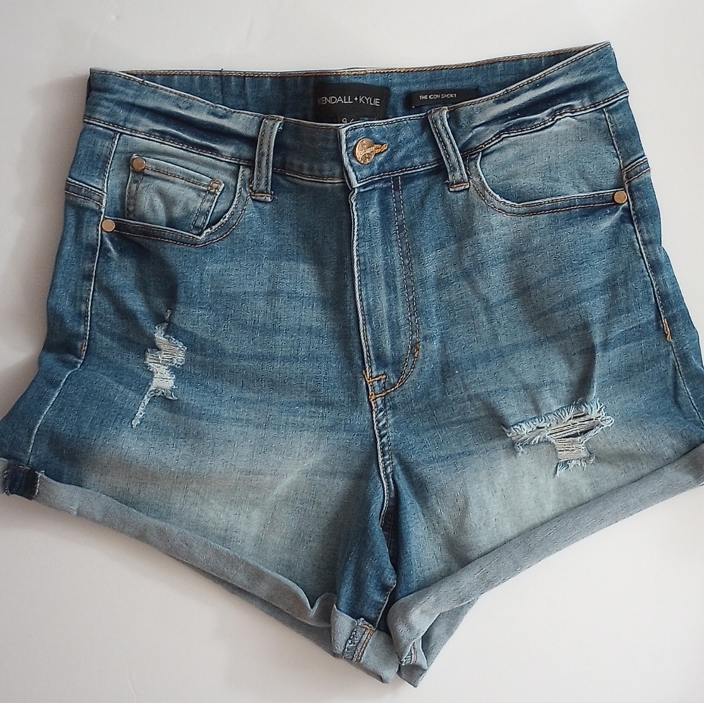 💘🍂 Kendall & Kylie The Icon Short Shorts